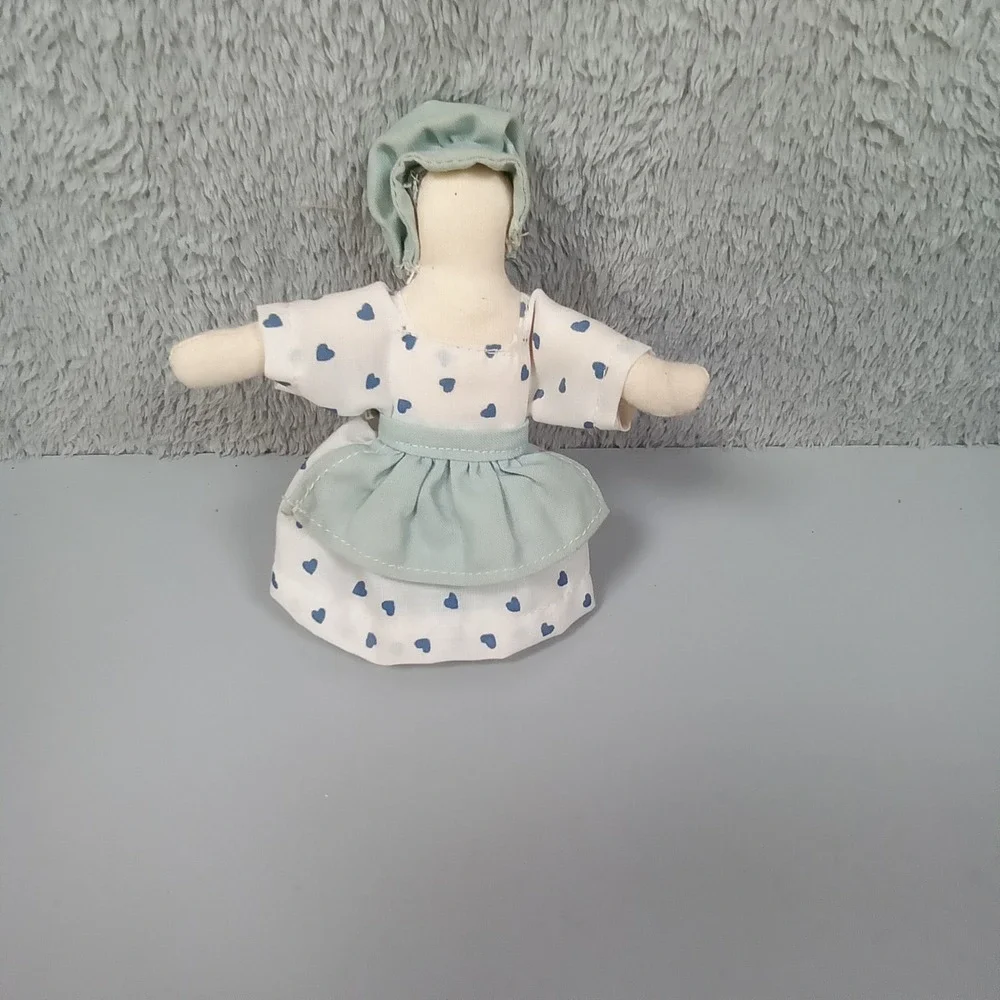 Handmade Primitive Cloth Rag Doll Faceless‎ Heart Print Dress Bonnet Sage Apron